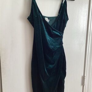 Velour green cocktail dress size M